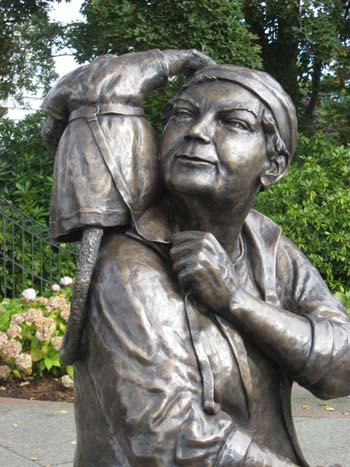 Emily Carr Statue