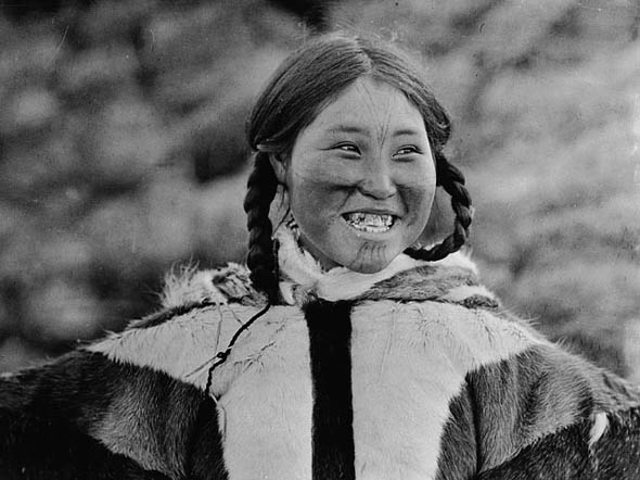 Inuit women, NA/165665