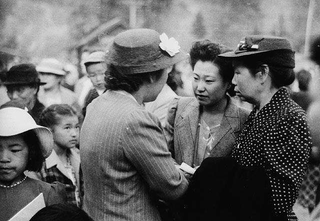 Japanese Canadians off to internment camps