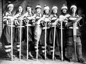 Women's Hockey Team Manitoulin